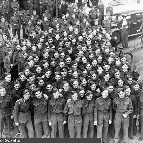 Group photograph of soldiers.