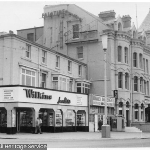 Exterior of Wilkins Jewellers, Bonanza Amusements and the Palatine Hotel.