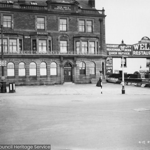 Exterior of the New Inn & Central Hotel and Wells Restaurant.