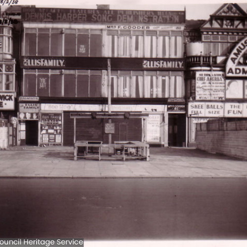 Cafe, Dennis Harper Song Demonstration, Ellis Family, The Bee Amusement Arcade.