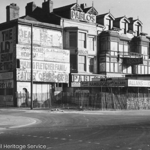 Row of buildings and stalls including Pablo's, Allans Ices and Epstein's Eve.