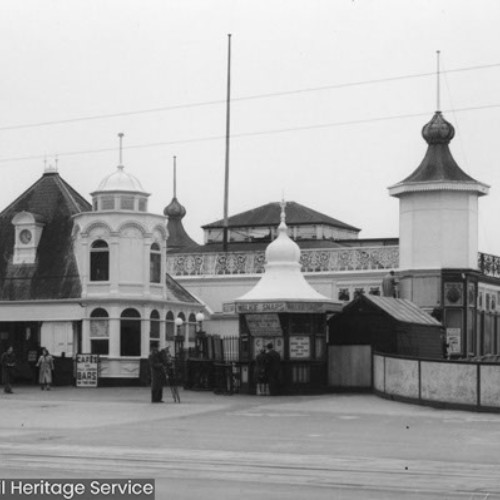 Entrance to Central Pier.