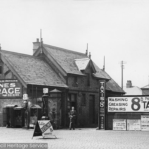 Dunes Garage advertising petrol, oil, washing, greasing, repairs and a taxi service.