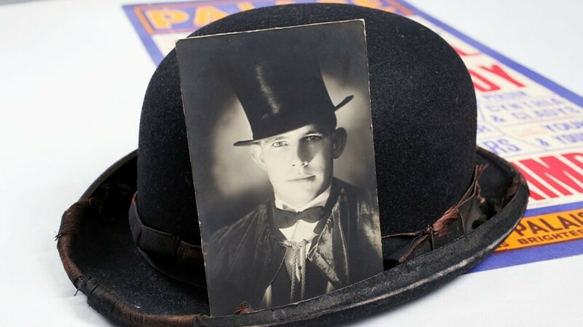 hat with cyril picture